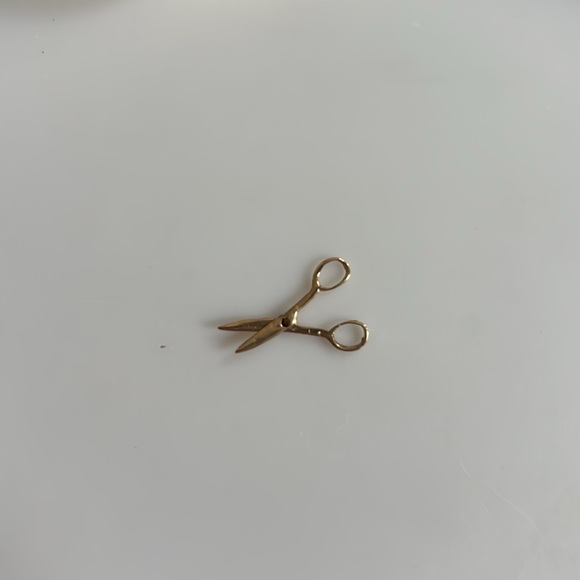 14k gold scissors charm - Picture 8 of 10
